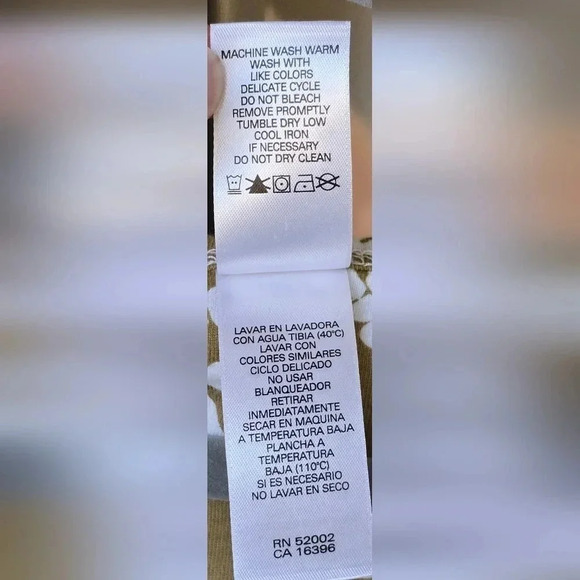 Liz & Co., Size L, Multicolor Floral Cap Sleeve Tee - Picture 5 of 6